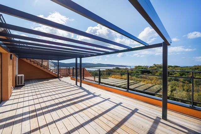 Appartement T5 à vendre - 5 pièces - 105.3 m2 - PIANOTOLLI CALDARELLO - 201 - CORSE - Century 21 Demeures Conseils